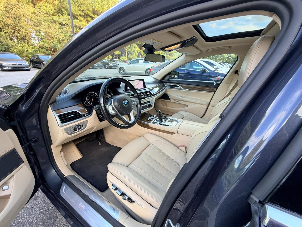 BMW 7-Series 740i 2017