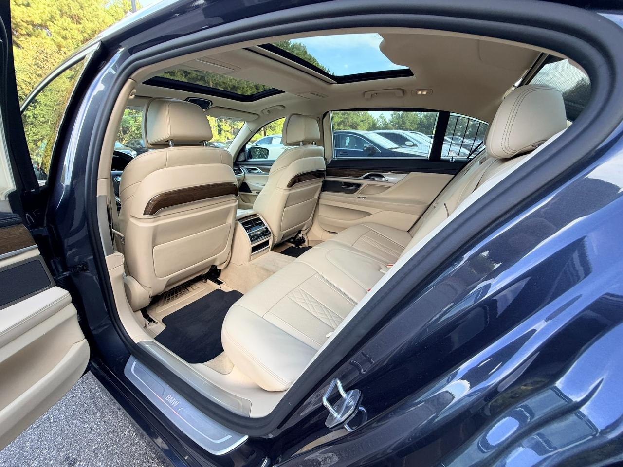 BMW 7-Series 740i 2017