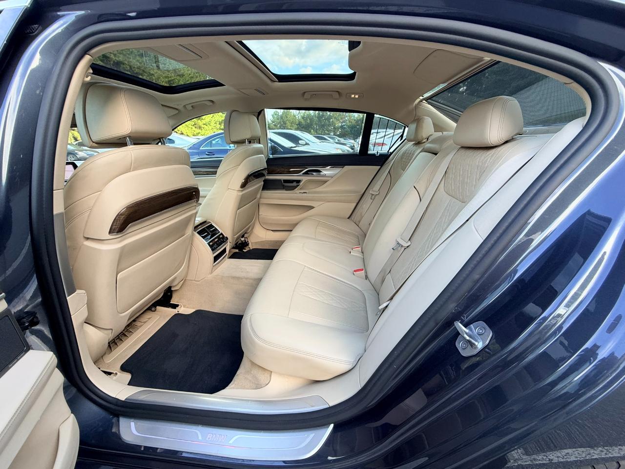 BMW 7-Series 740i 2017