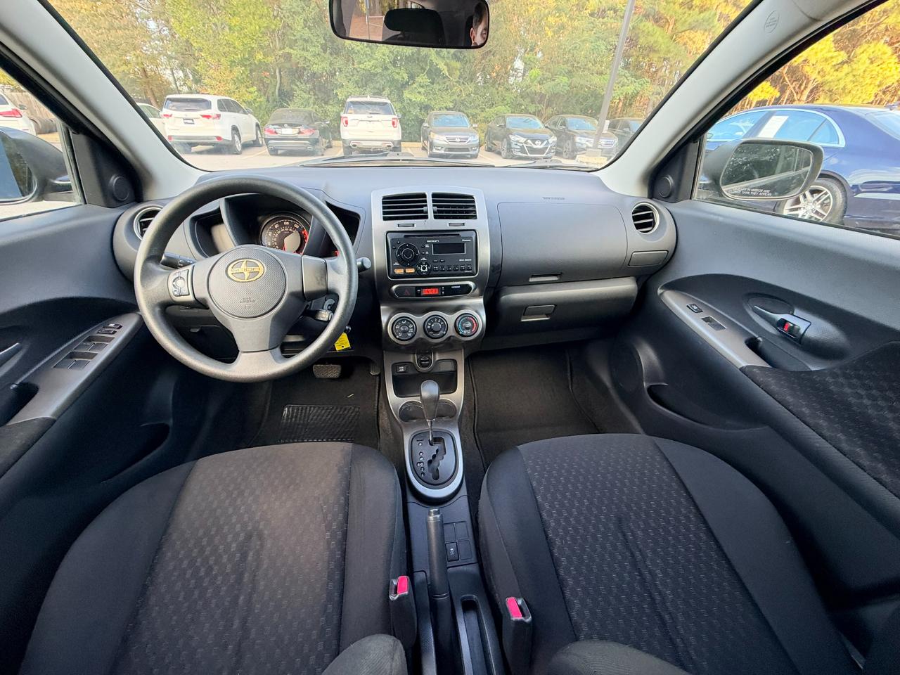 Scion xD 5-Door Hatchback 4-Spd AT 2012