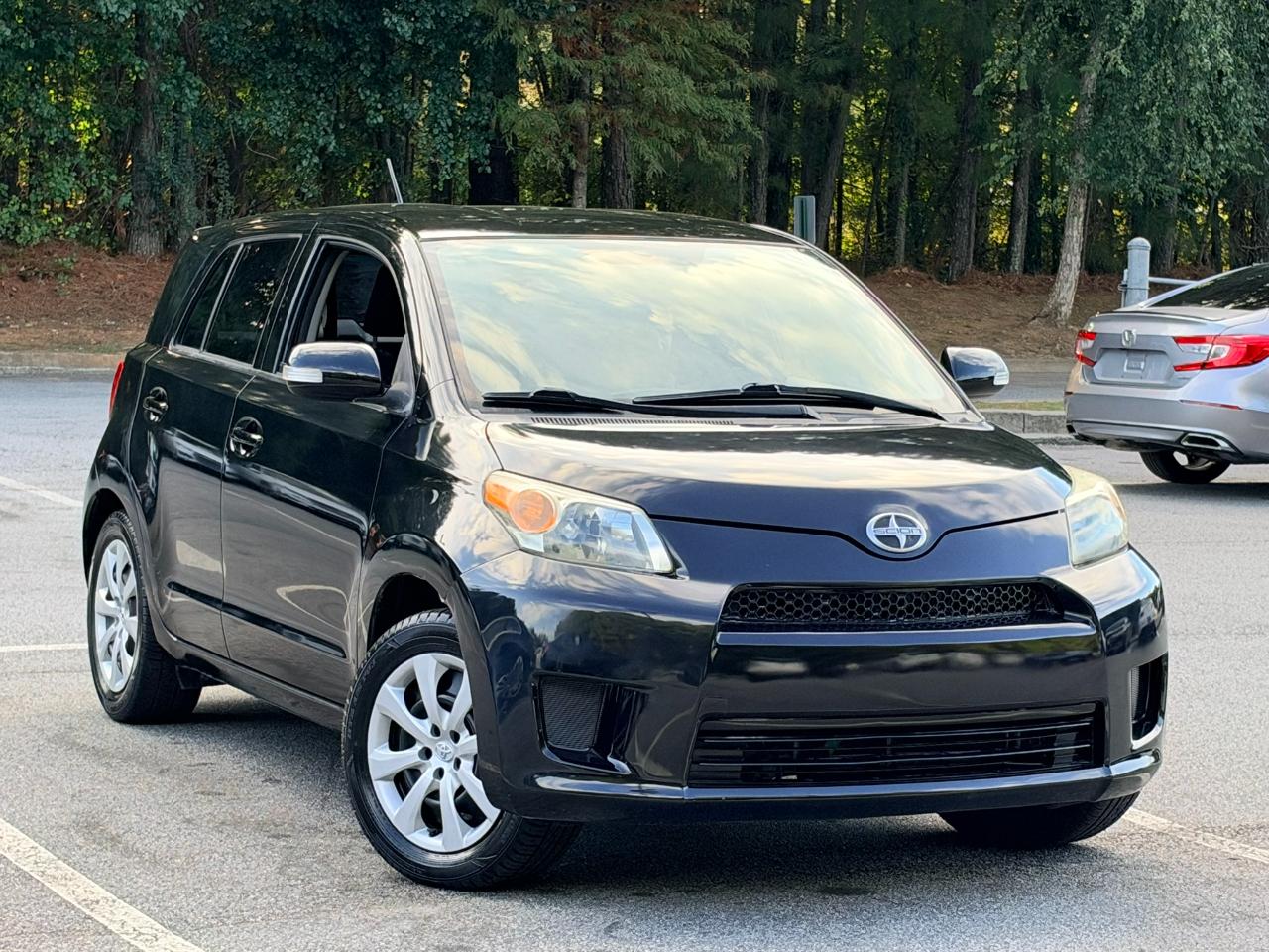 Scion xD 5-Door Hatchback 4-Spd AT 2012