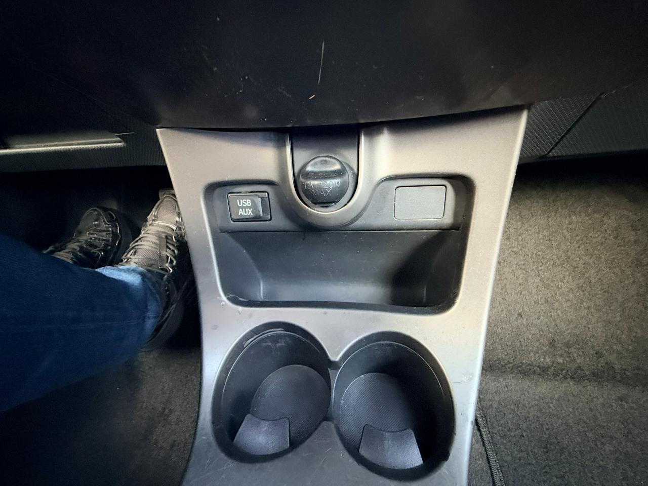Scion xD 5-Door Hatchback 4-Spd AT 2012