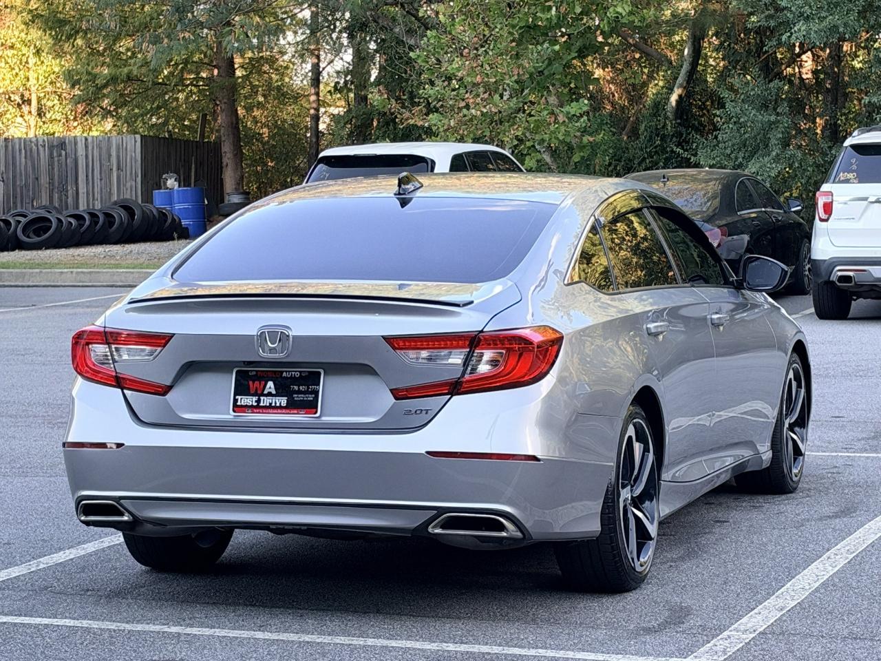 Honda Accord photo 6