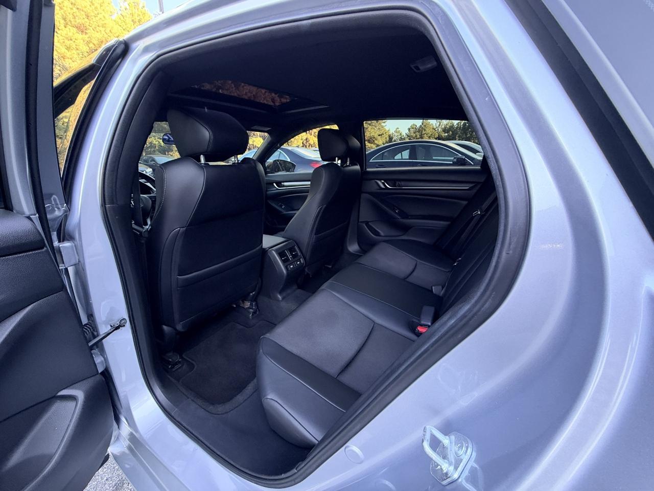 Honda Accord photo 11
