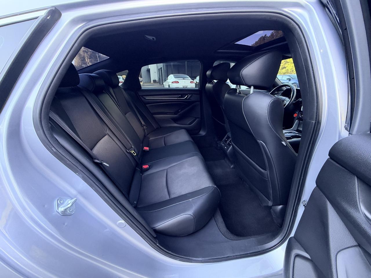 Honda Accord photo 14