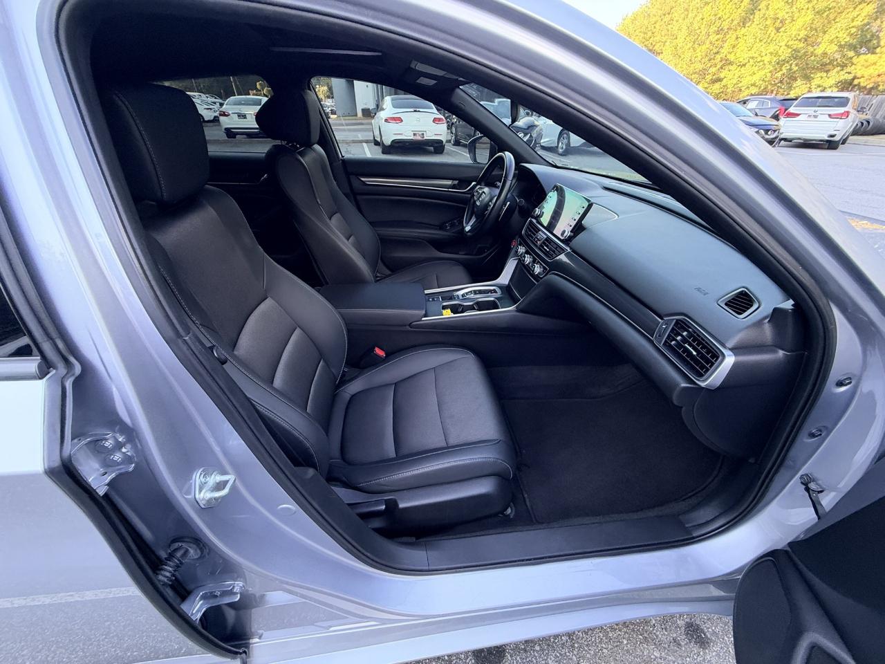 Honda Accord photo 16