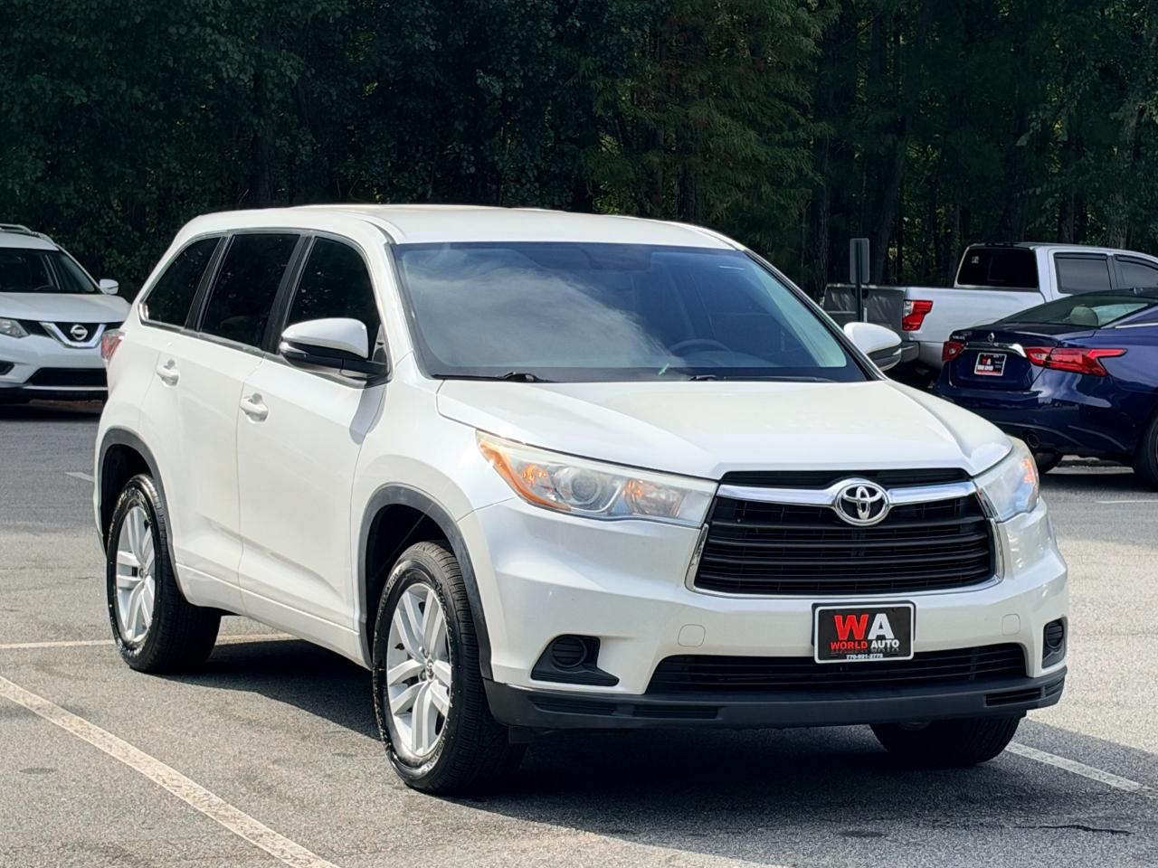 Toyota Highlander LE FWD V6 2016