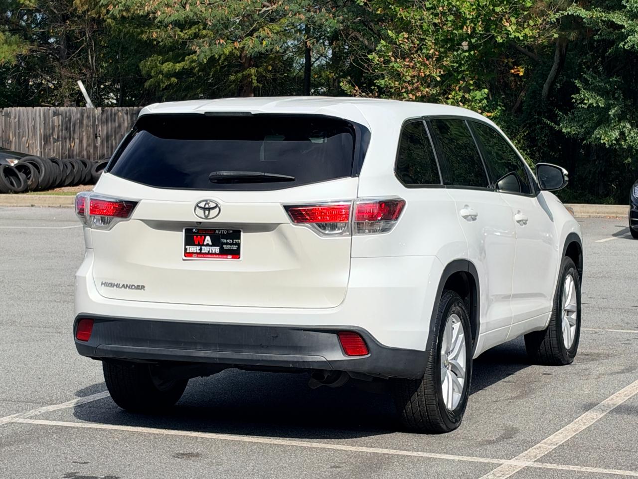 Toyota Highlander LE FWD V6 2016