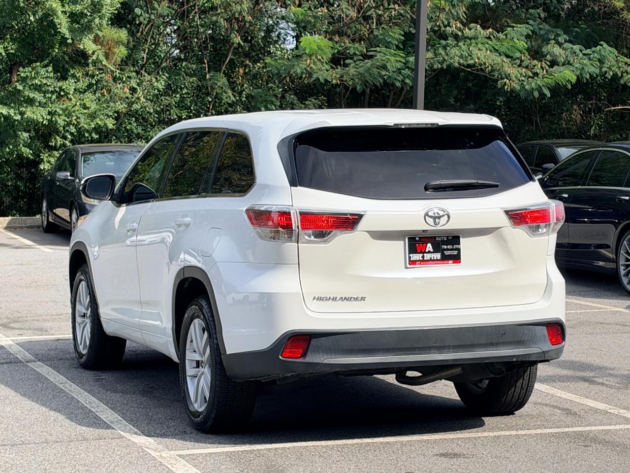 Toyota Highlander LE FWD V6 2016