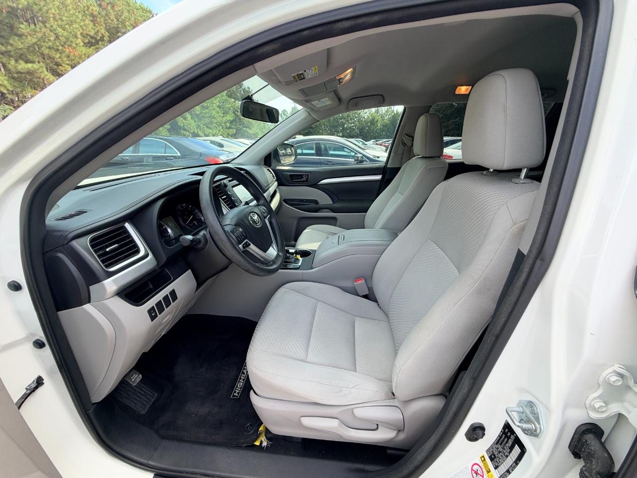 Toyota Highlander LE FWD V6 2016