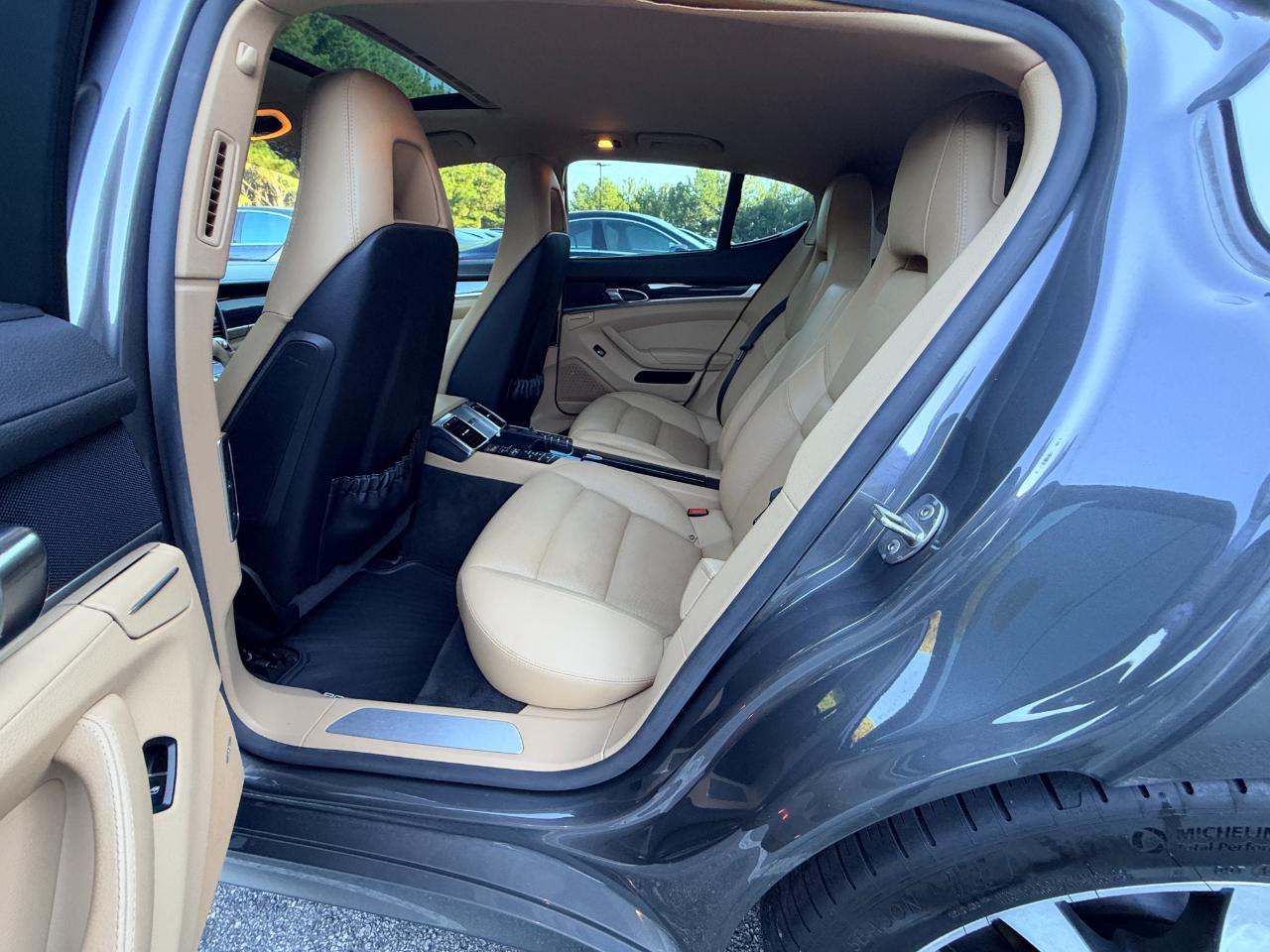 Porsche Panamera  2015
