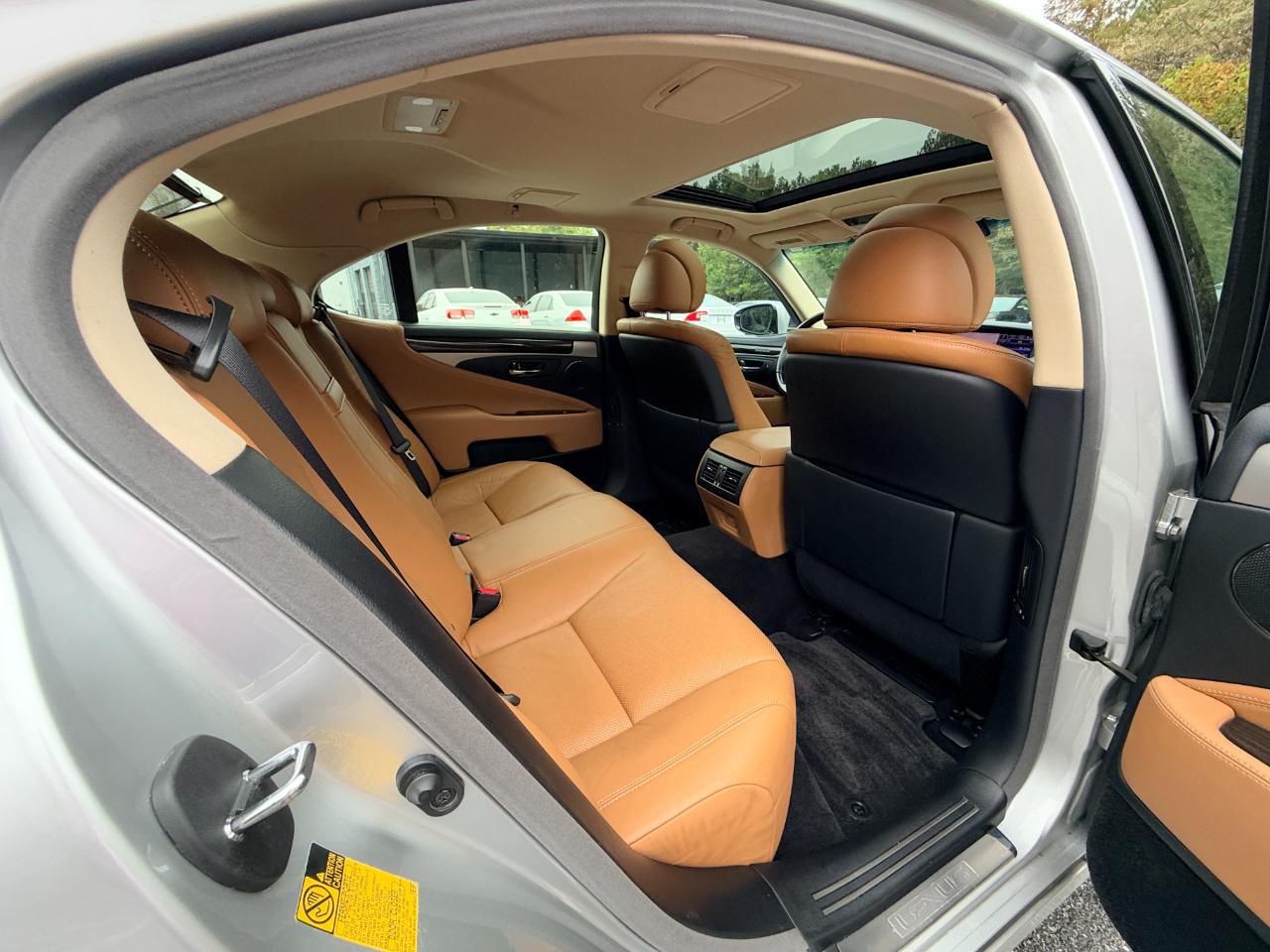 Lexus LS 460 Luxury Sedan 2013