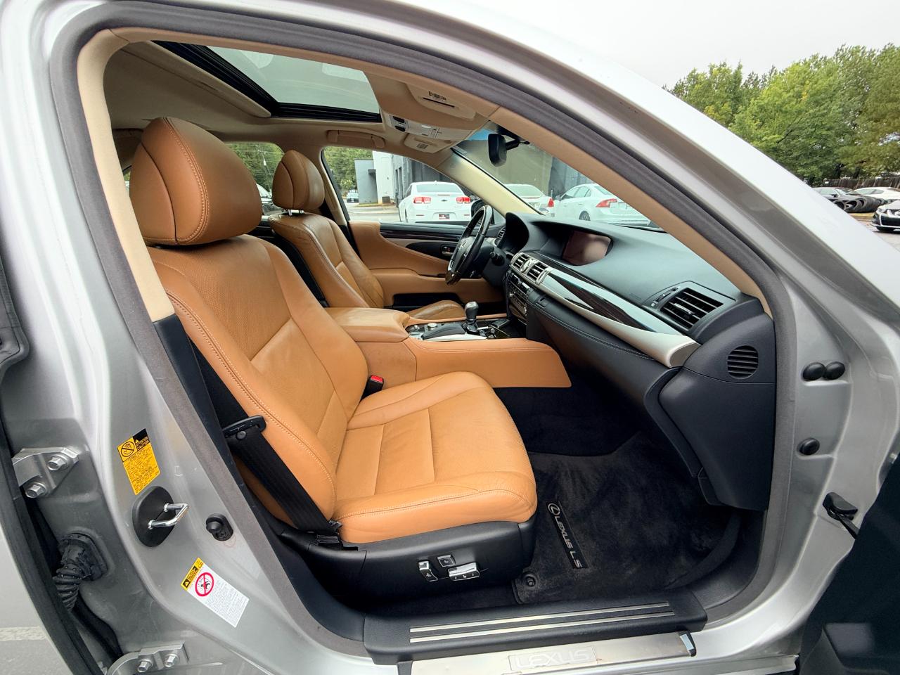 Lexus LS 460 Luxury Sedan 2013