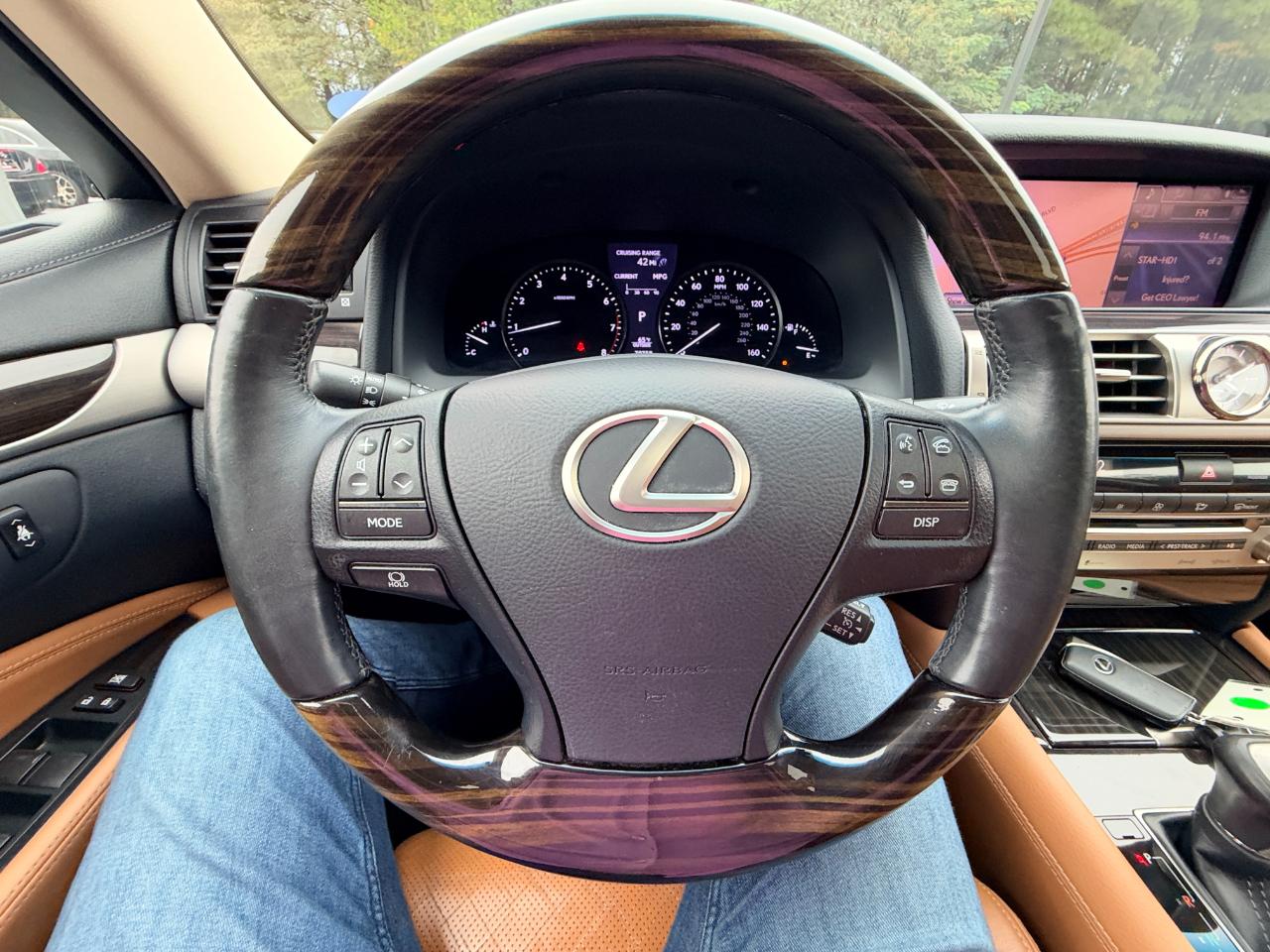 Lexus LS 460 Luxury Sedan 2013