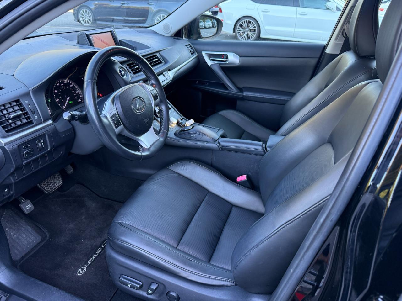 Lexus CT 200h Base 2013