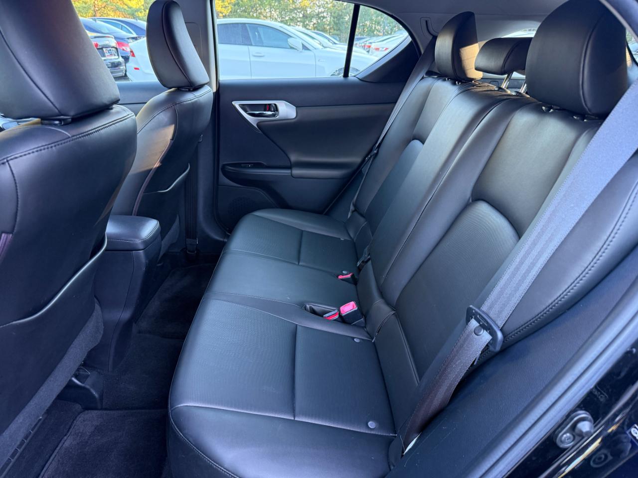 Lexus CT 200h Base 2013