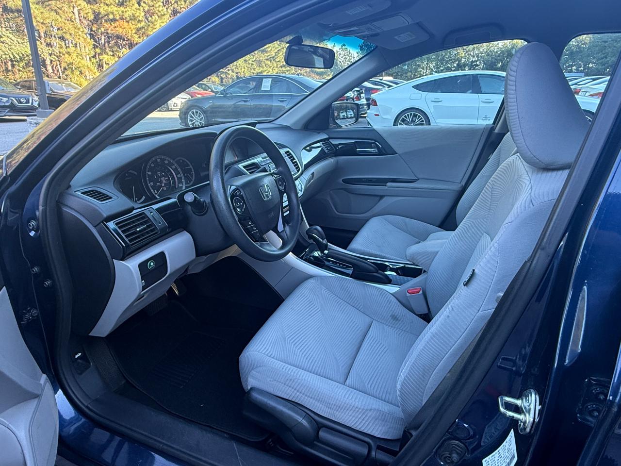 Honda Accord LX Sedan CVT 2016