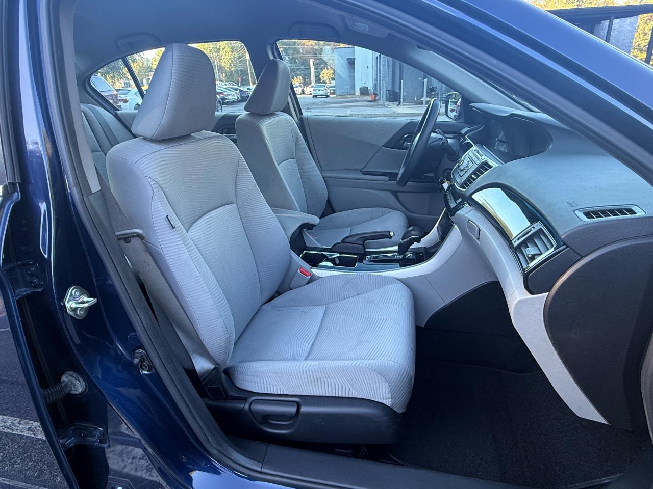 Honda Accord LX Sedan CVT 2016