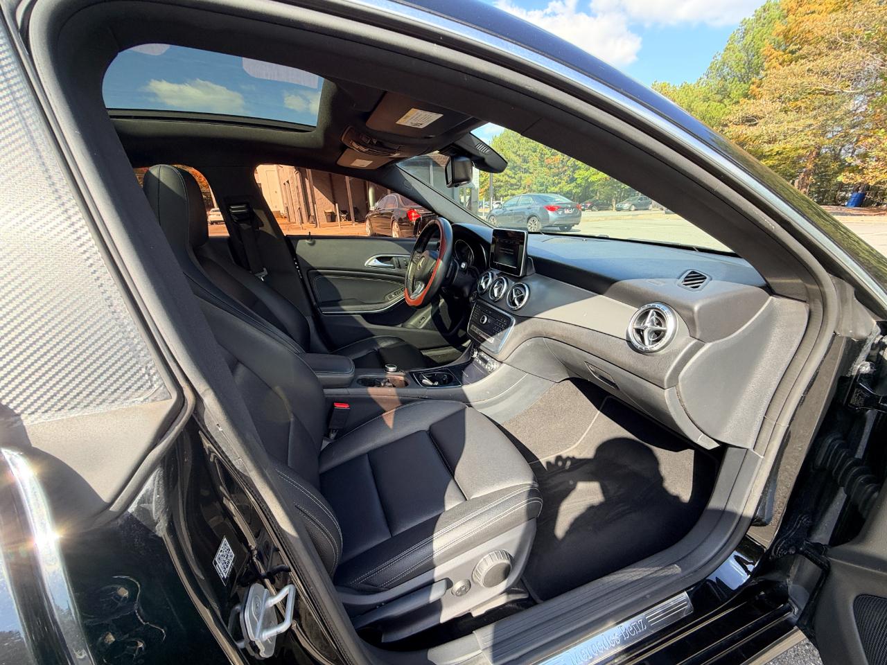 Mercedes-Benz CLA-Class photo 16
