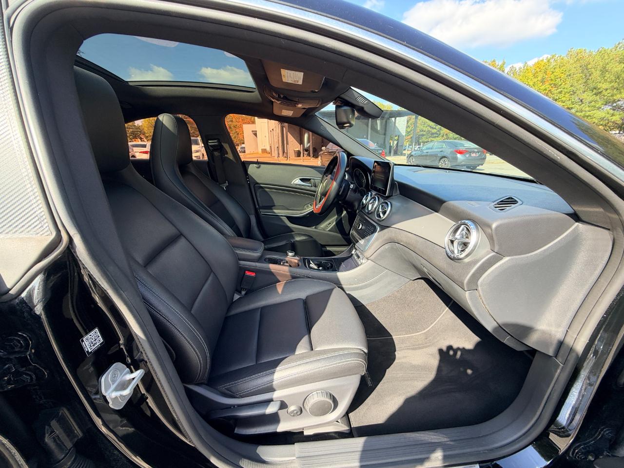Mercedes-Benz CLA-Class photo 17