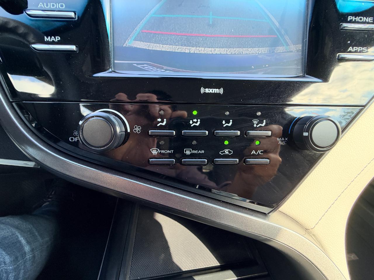 Toyota Camry L 2020