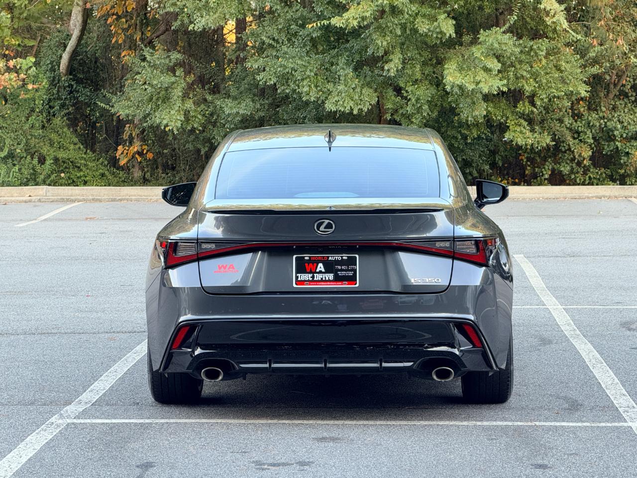 Lexus IS  2024