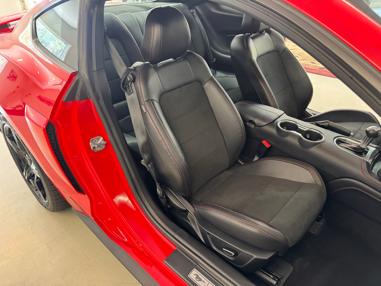2019 Ford Mustang GT Premium photo 8