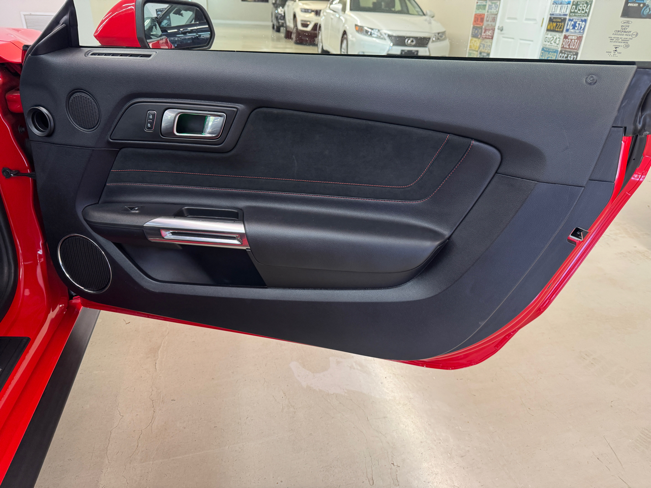 2019 Ford Mustang GT Premium photo 10