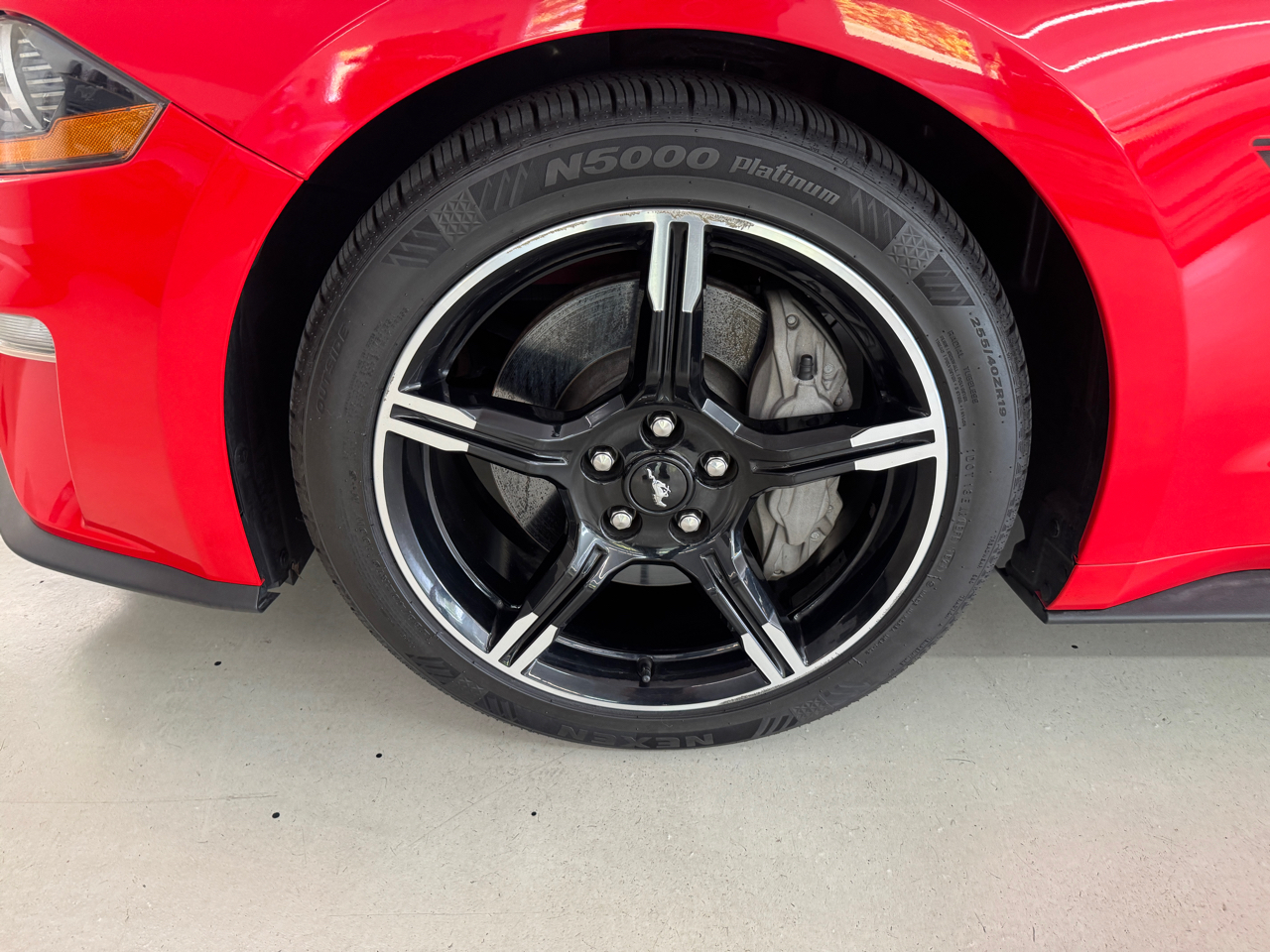 2019 Ford Mustang GT Premium photo 32