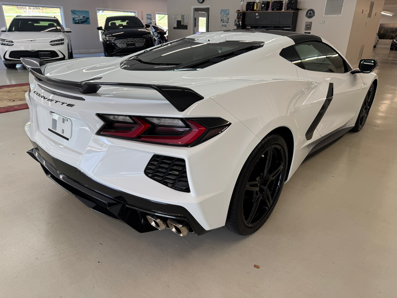 2021 Chevrolet Corvette Stingray Coupe 3LT photo 2