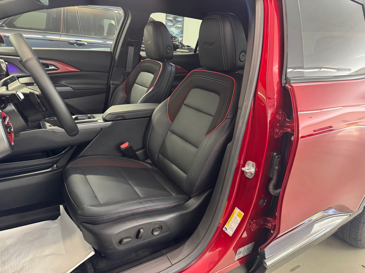 2025 Chevrolet Equinox EV 2RS photo 7