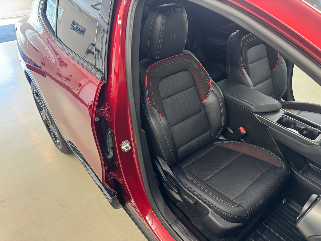 2025 Chevrolet Equinox EV 2RS photo 8