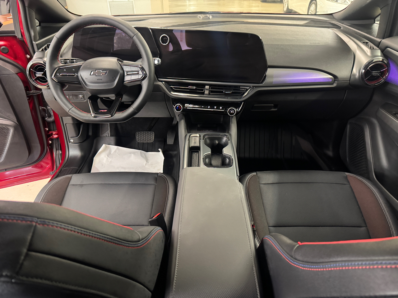2025 Chevrolet Equinox EV 2RS photo 10
