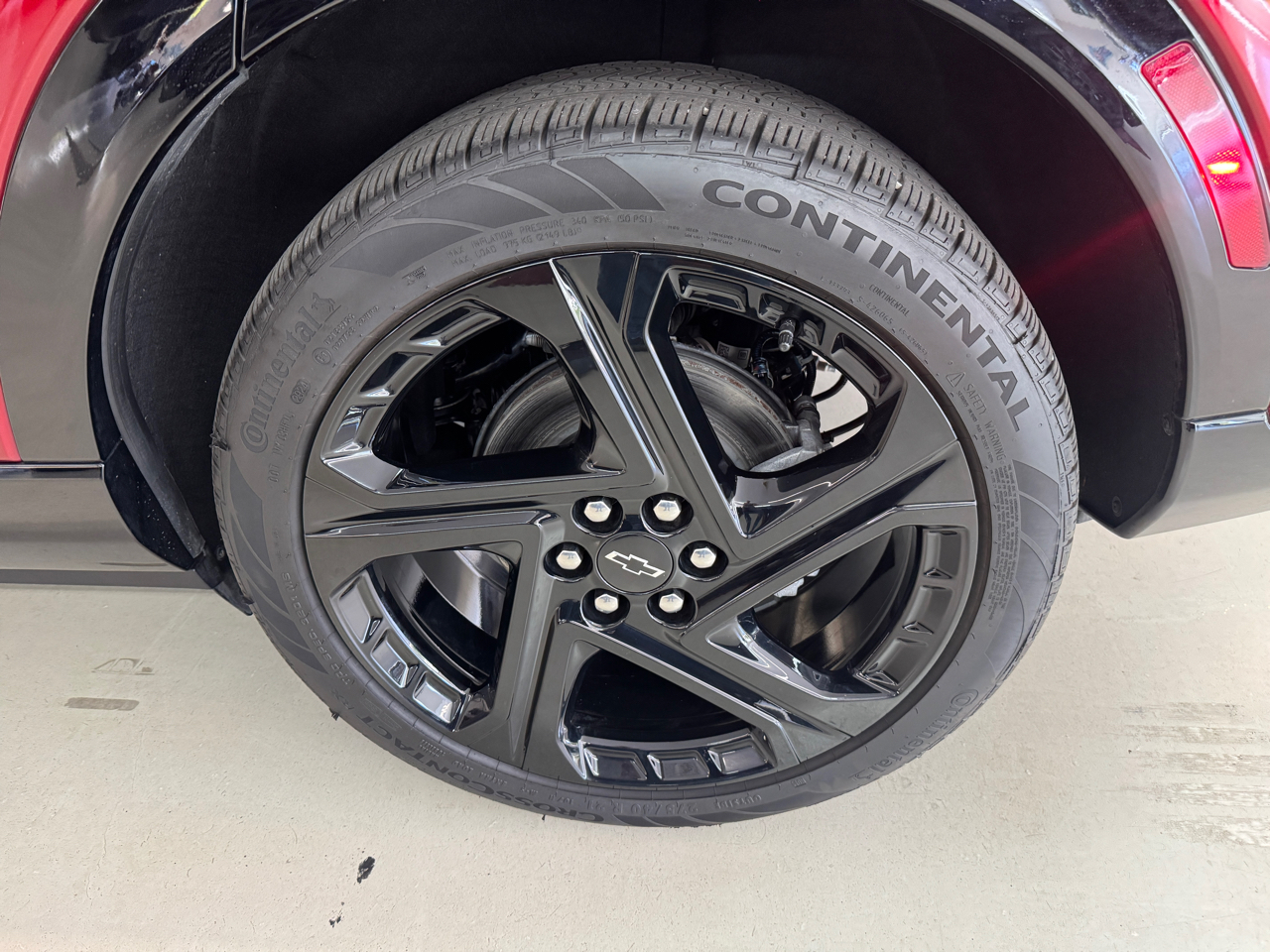 2025 Chevrolet Equinox EV 2RS photo 24