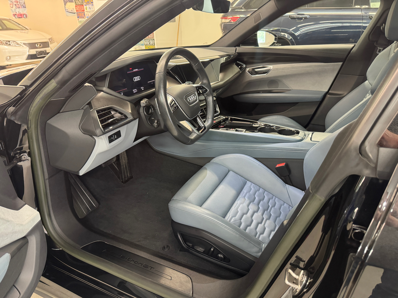 2022 Audi e-tron GT Premium Plus photo 6