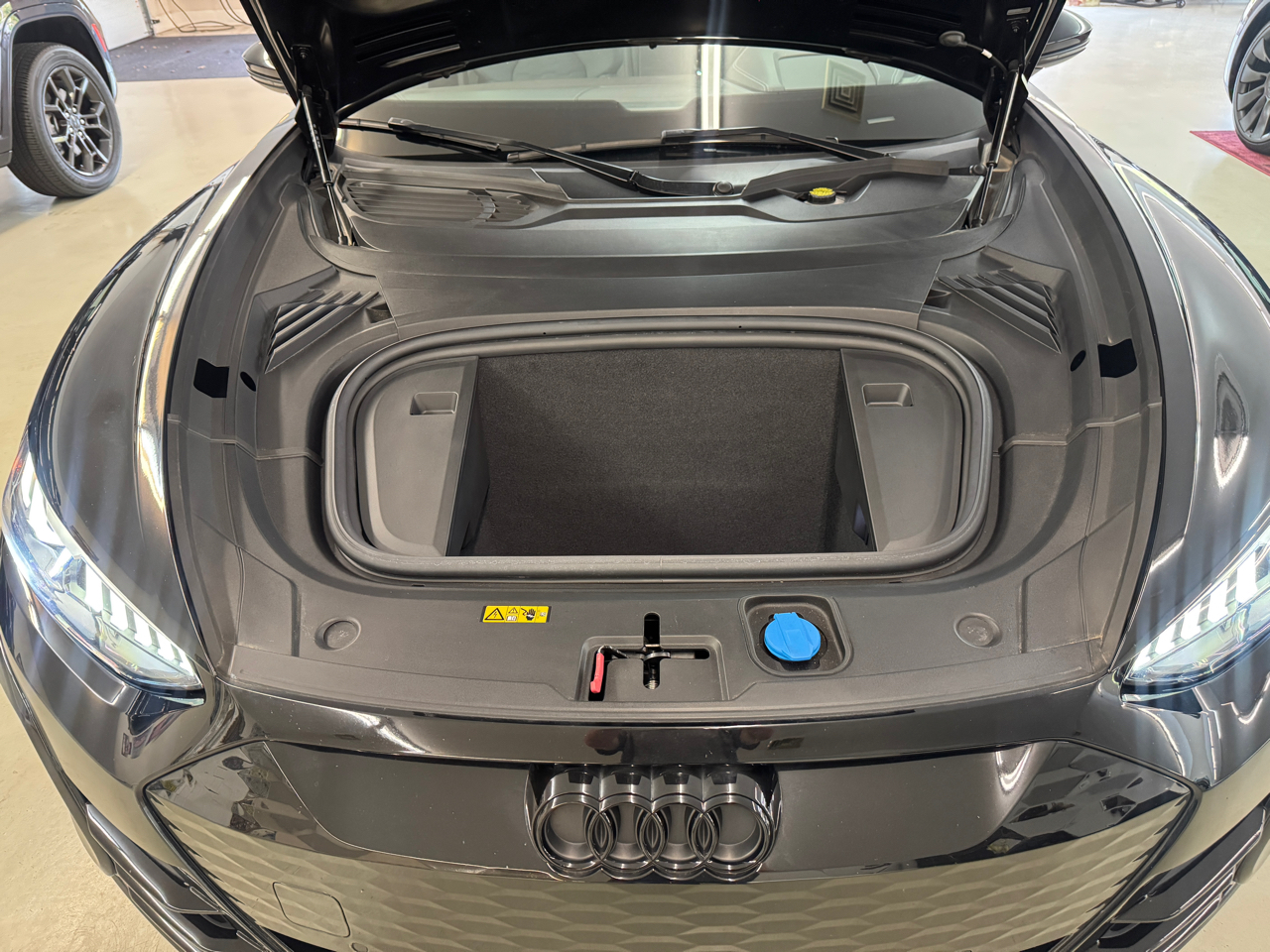 2022 Audi e-tron GT Premium Plus photo 16
