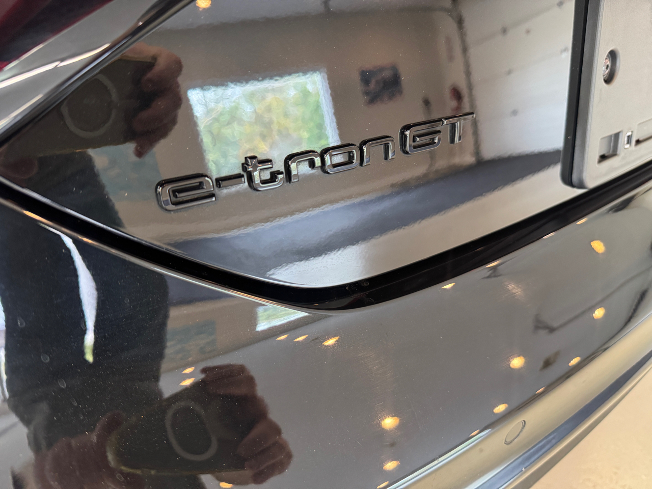 2022 Audi e-tron GT Premium Plus photo 18