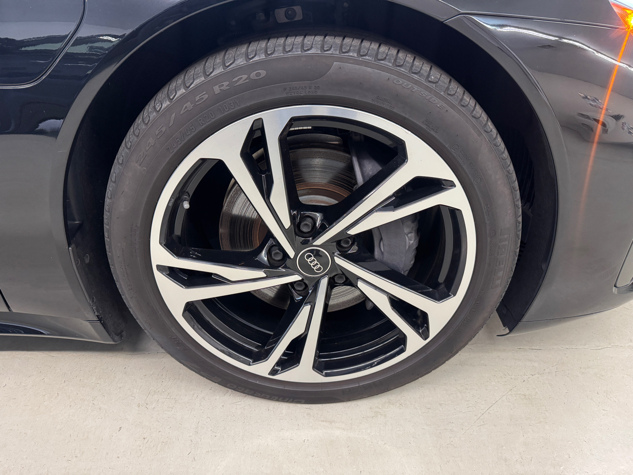 2022 Audi e-tron GT Premium Plus photo 24