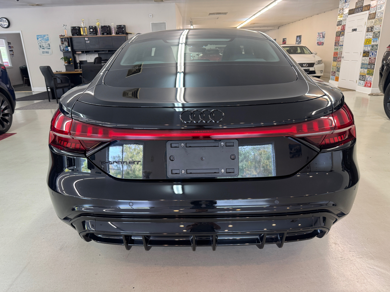 2022 Audi e-tron GT Premium Plus photo 26