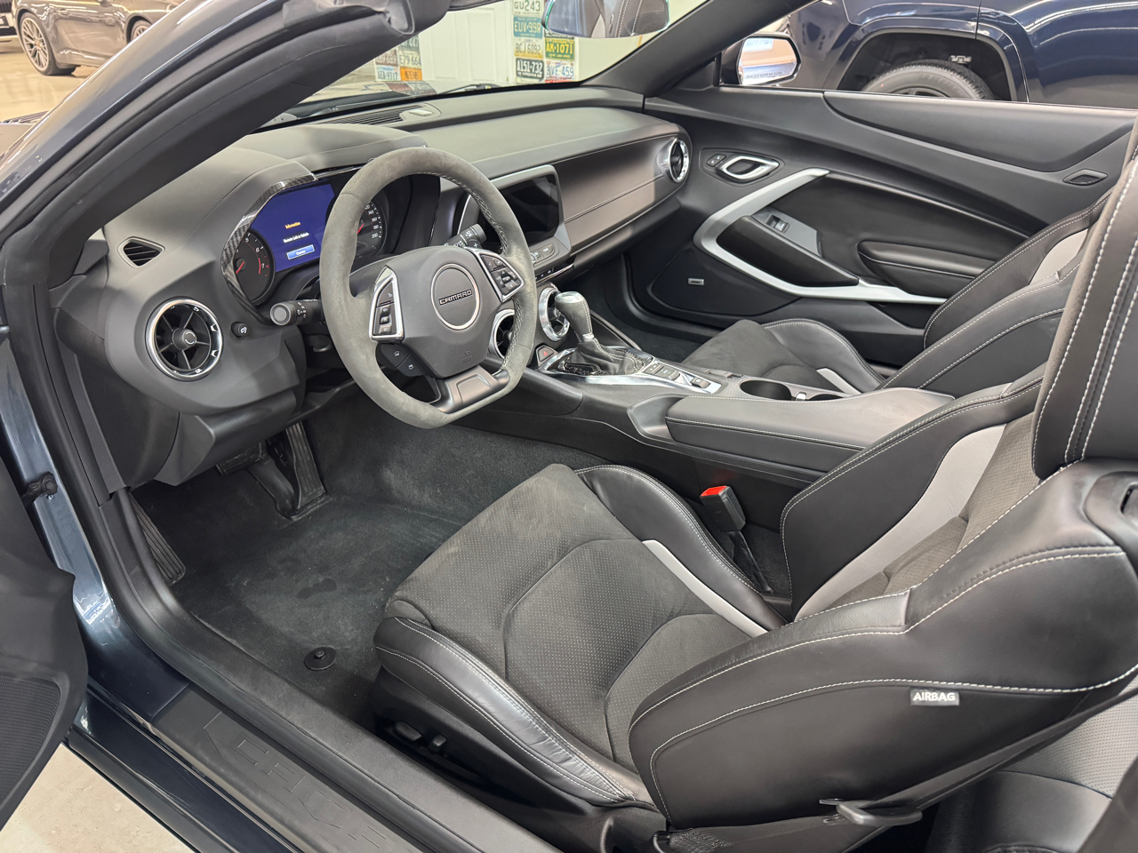 Chevrolet Camaro  2023