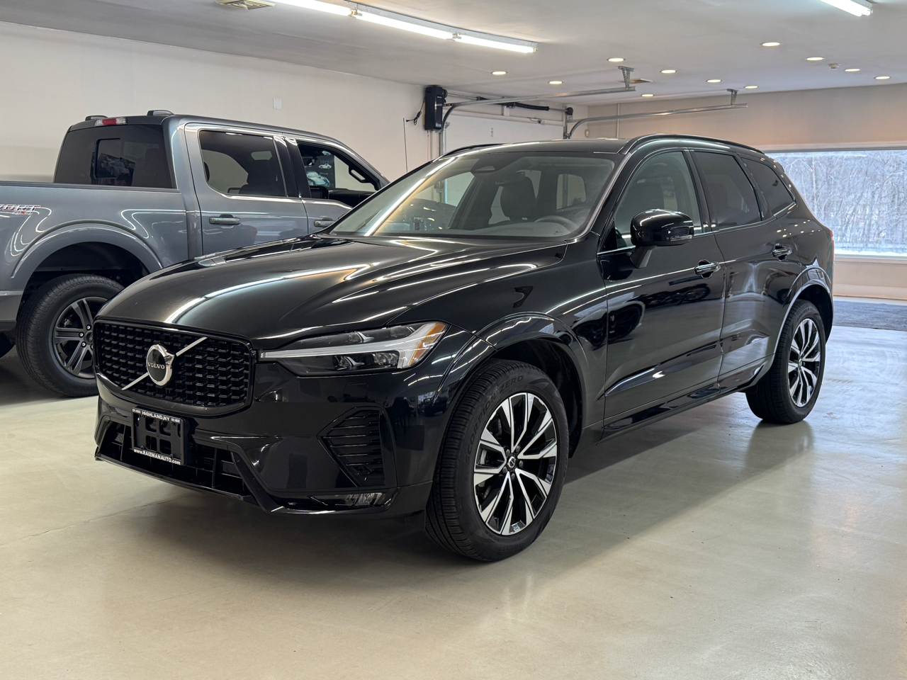 2025 Volvo XC60 B5 Core AWD