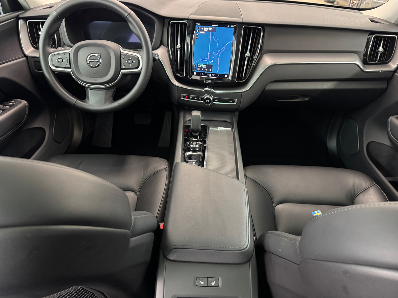 Volvo XC60 B5 Core AWD 2025