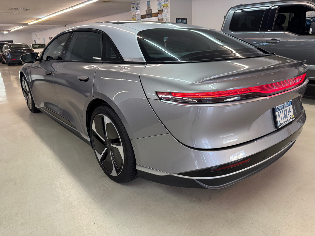 Lucid Air Touring 2023