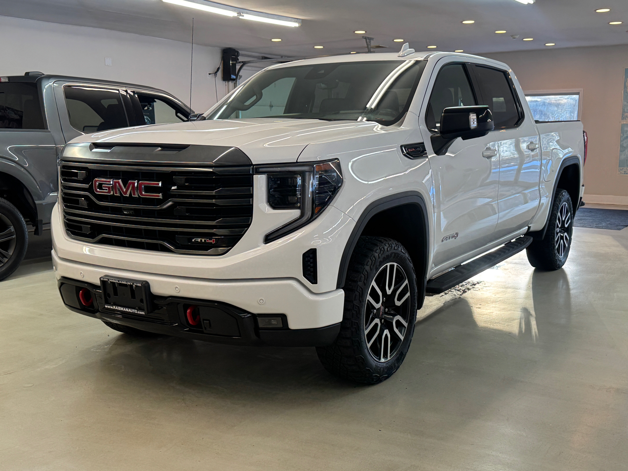 2024 GMC Sierra 1500 AT4 Crew Cab 4WD