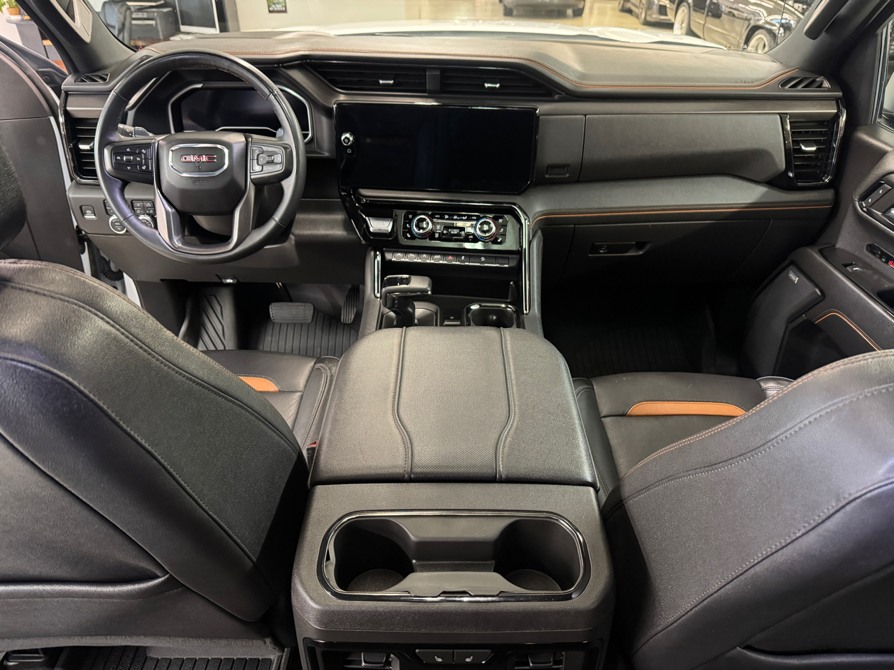 GMC Sierra 1500 AT4 Crew Cab 4WD 2024