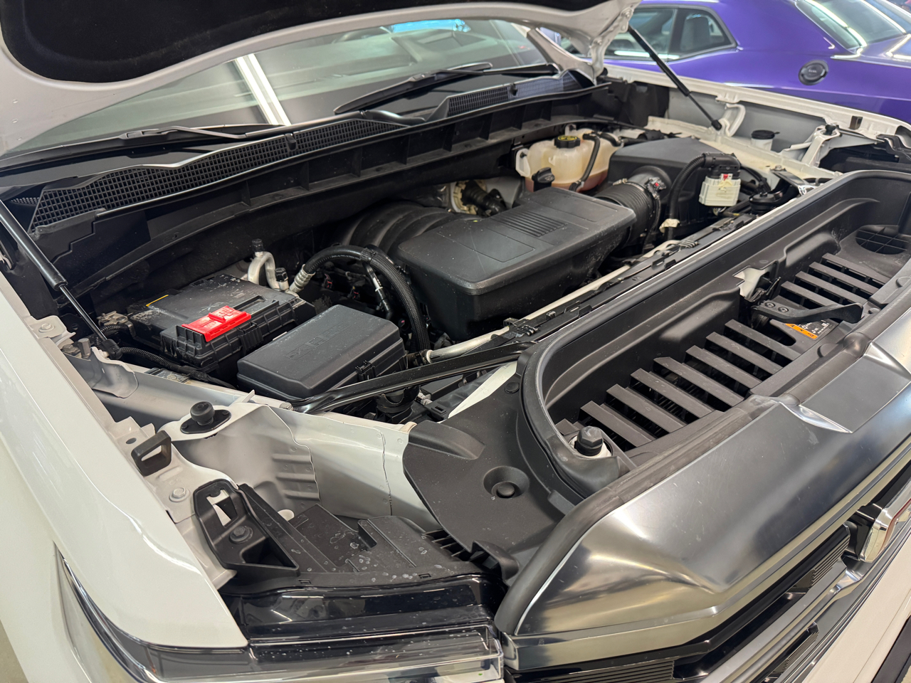 GMC Sierra 1500 AT4 Crew Cab 4WD 2024