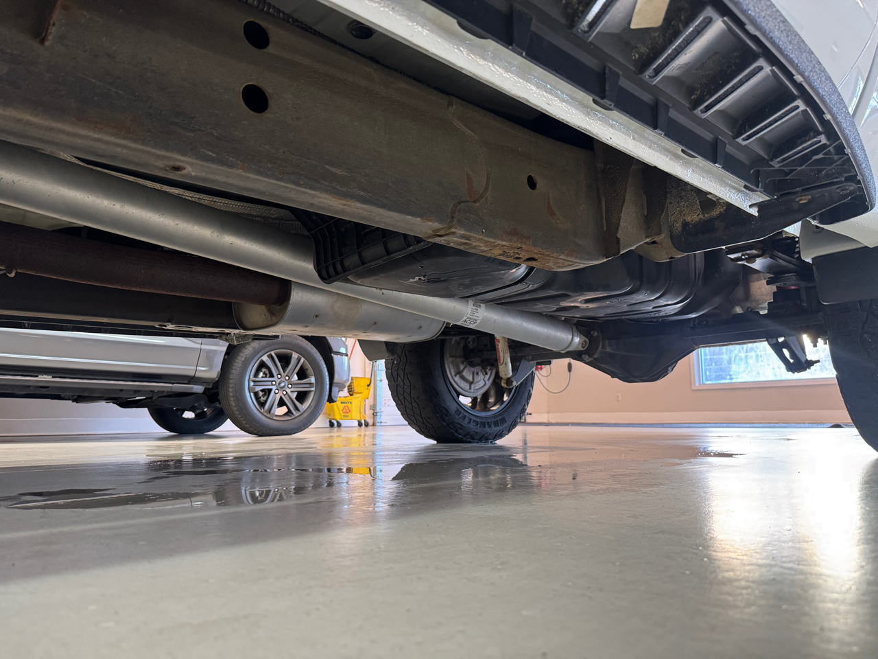 GMC Sierra 1500 AT4 Crew Cab 4WD 2024