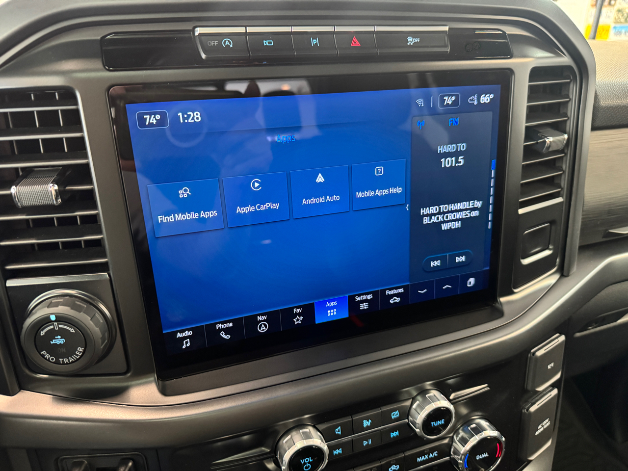 Ford F-150 XLT SuperCrew 4WD 2024