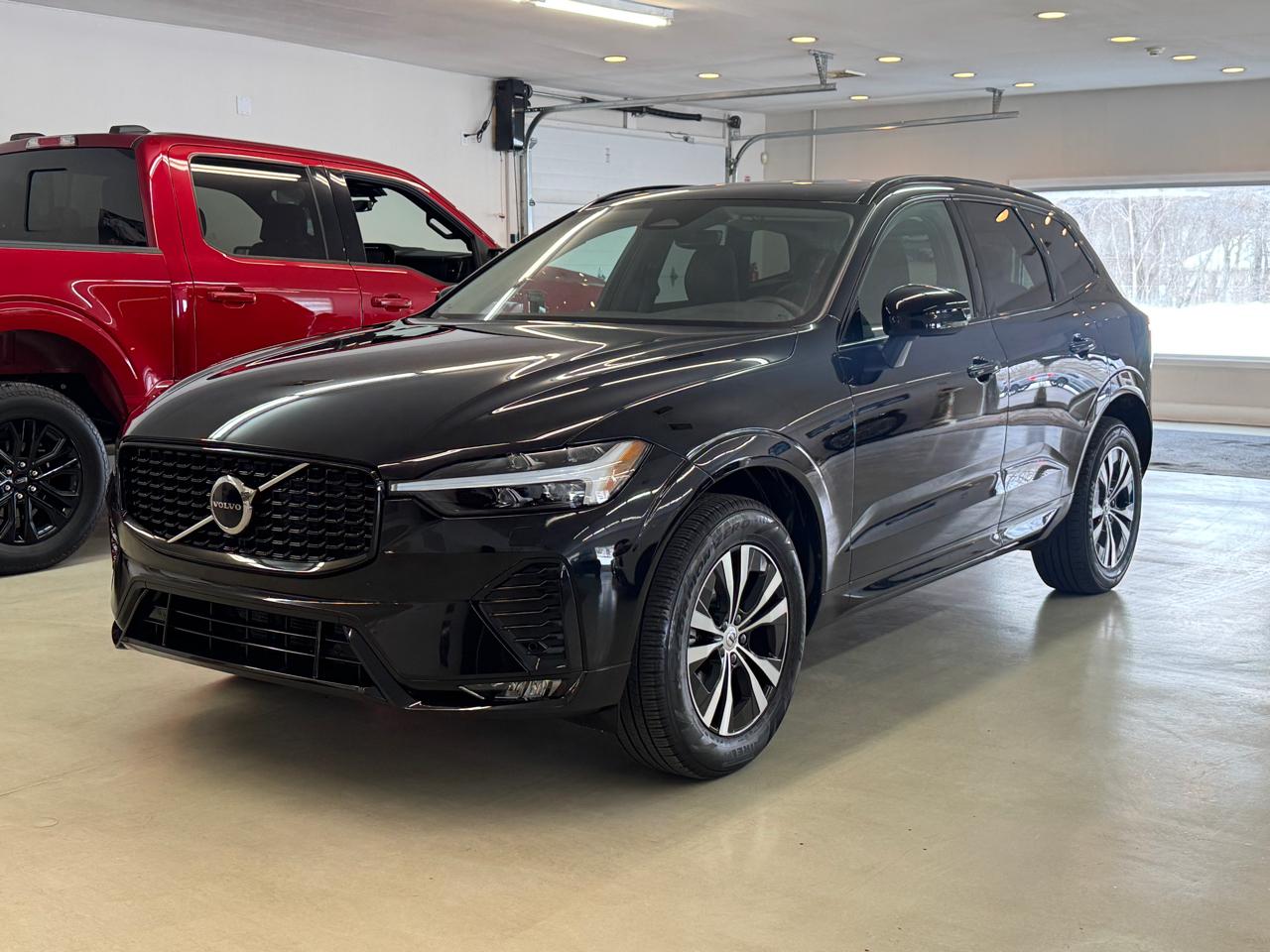 2025 Volvo XC60 B5 Core AWD