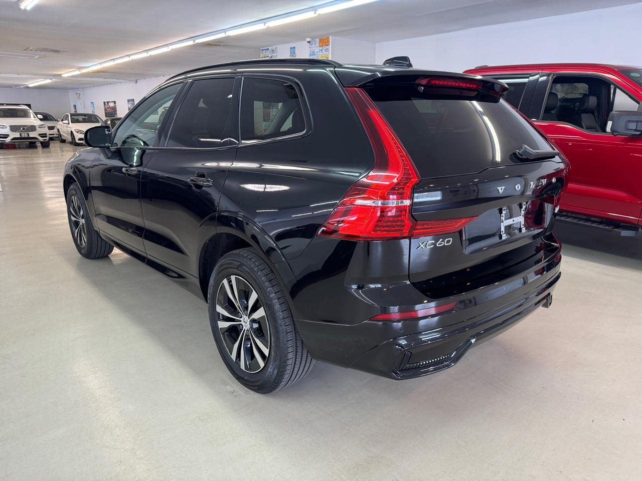 Volvo XC60 B5 Core AWD 2025